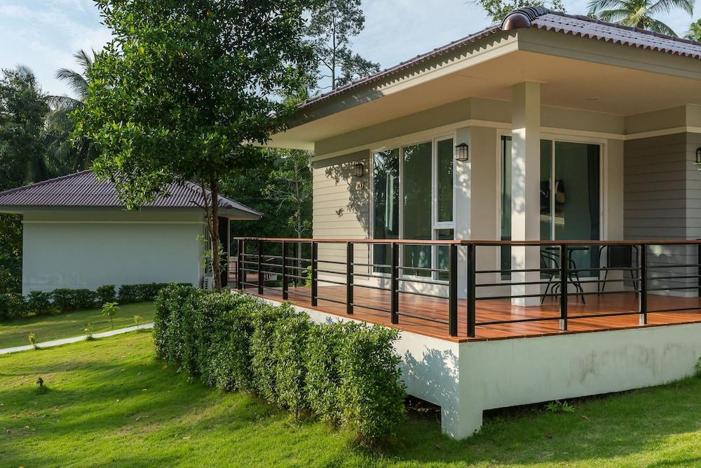 Phangan Akuna Srithanu Εξωτερικό φωτογραφία